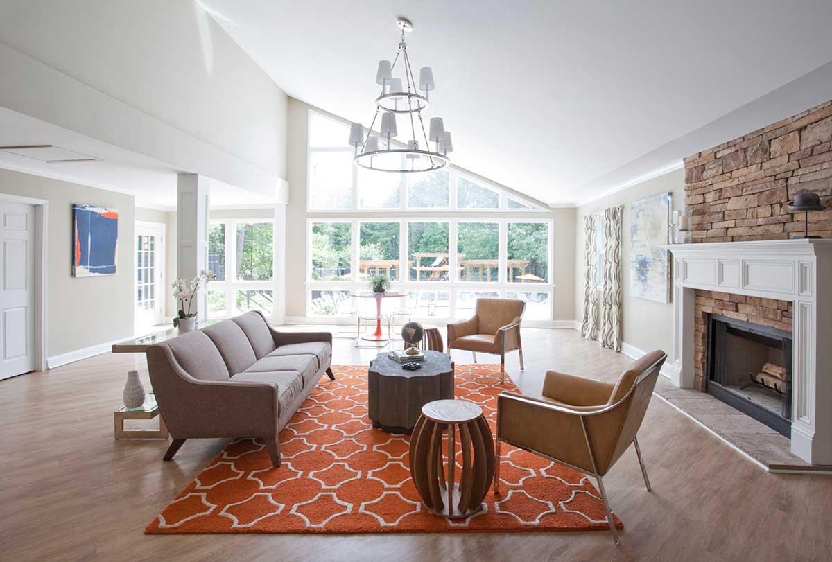 700 Riverchase 1 of 30